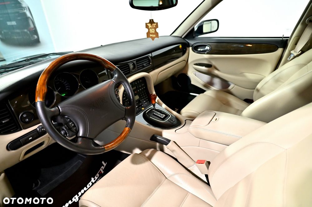 Jaguar XJR Standard - 11