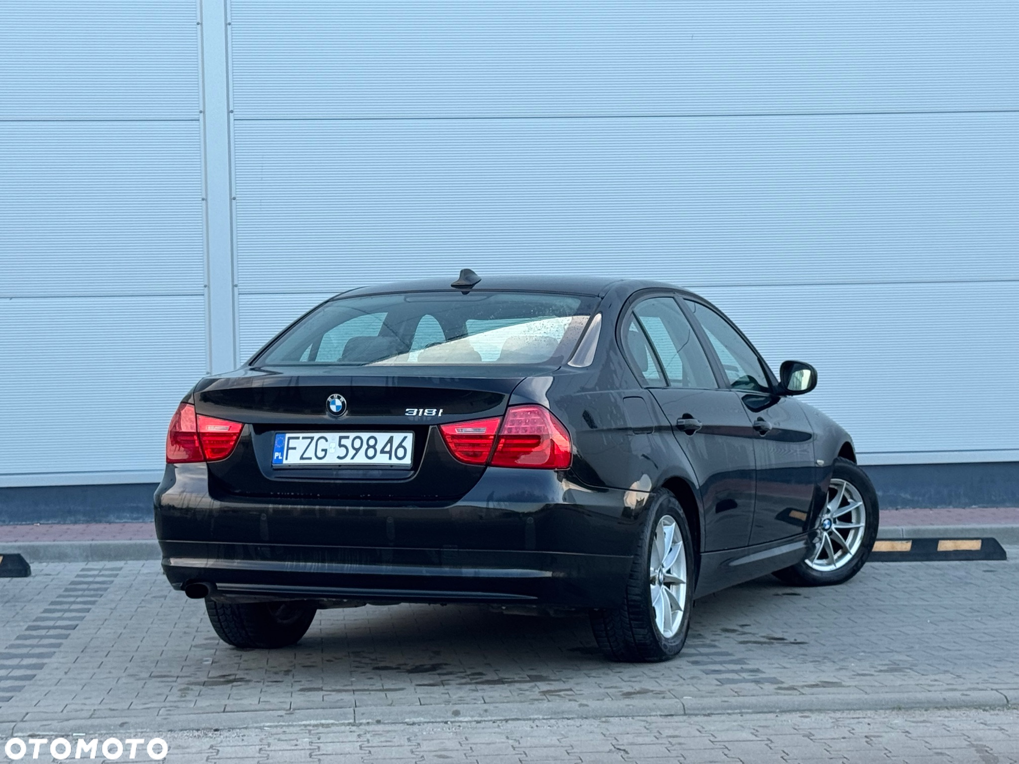 BMW Seria 3 318i - 3