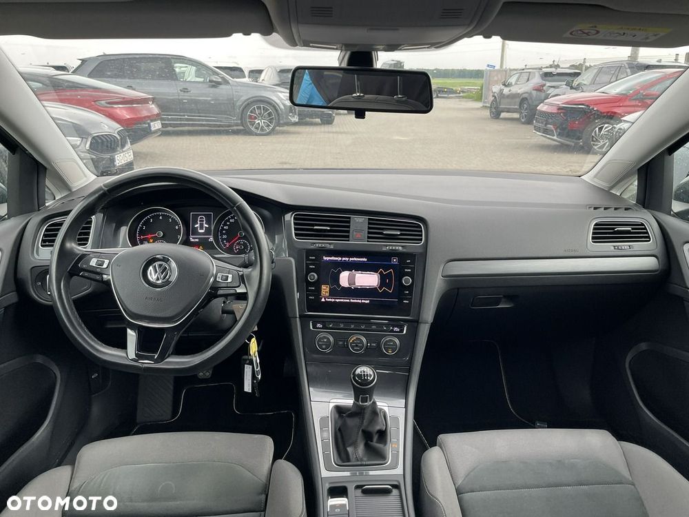 Volkswagen Golf 1.5 TSI BMT Comfortline - 11