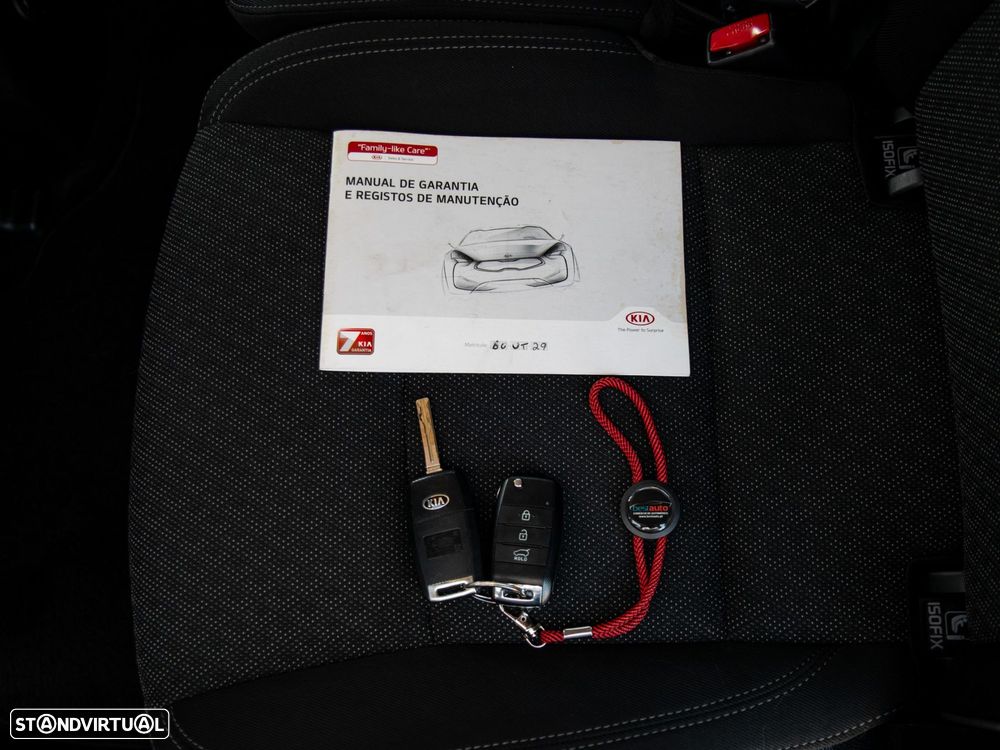 Kia Carens 1.7 CRDi ISG TX - 33