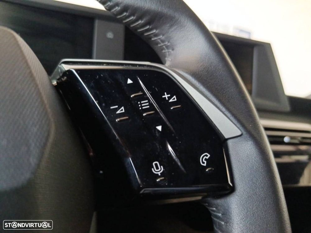 Peugeot 5008 1.2 Hybrid Allure e-DCS6 - 17