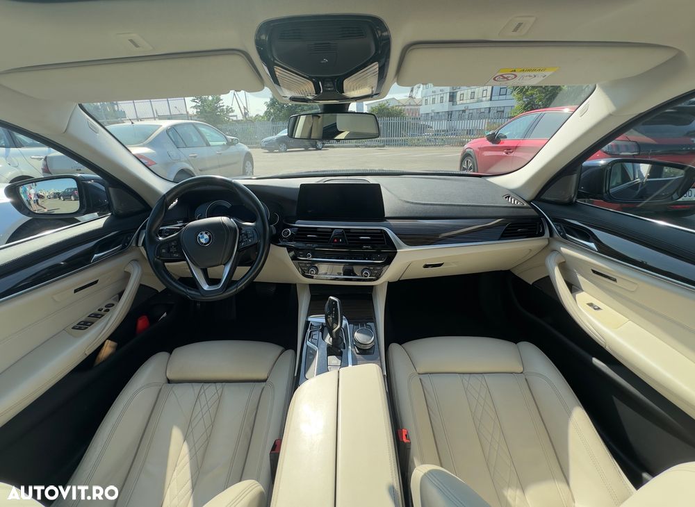 BMW Seria 5 530i xDrive AT - 14