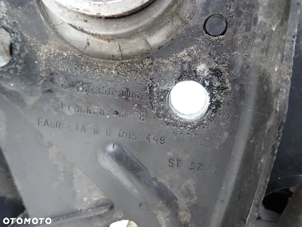 PAS PRZEDNI CHŁODNICE AUDI A4 B6 BENZYNA ASN RADOM - 8