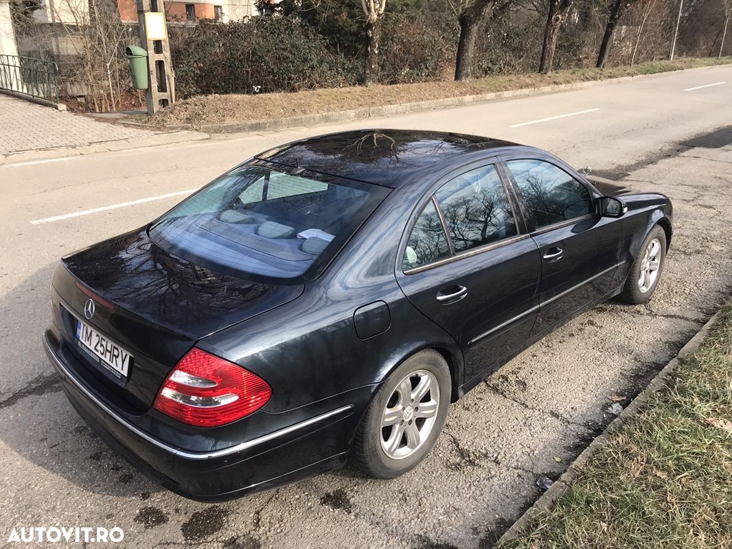 Mercedes-Benz E 240 Avantgarde - 1