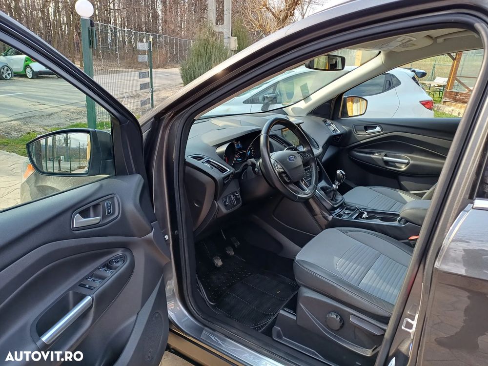 Ford Kuga 2.0 TDCi 4x4 Titanium - 8