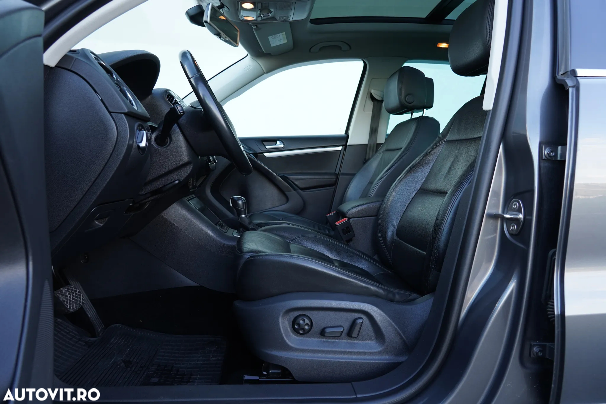 Volkswagen Tiguan 2.0 TDI DPF 4Motion BlueMotion Technology DSG Exclusive - 13