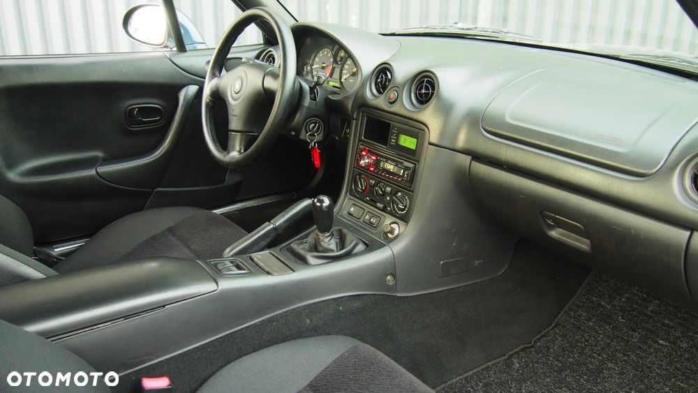 Mazda MX-5 1.6i 16V - 12