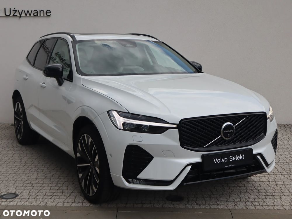 Volvo XC 60 B5 B AWD Ultra Dark - 11