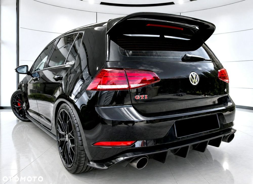 Volkswagen Golf - 35