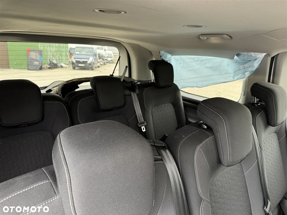 Ford Tourneo Custom - 28