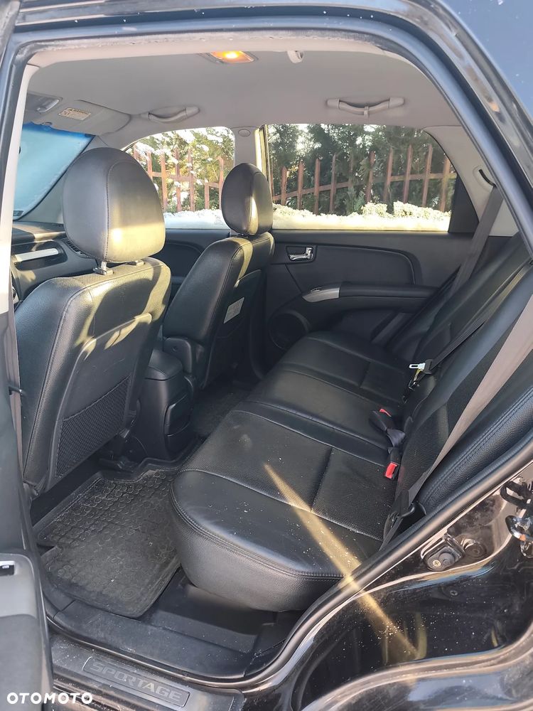 Kia Sportage 2.0 CRDi Tour - 8