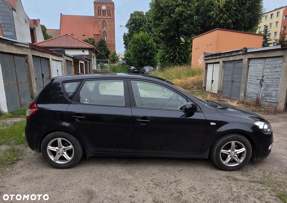 Kia Ceed 1.4 L - 18