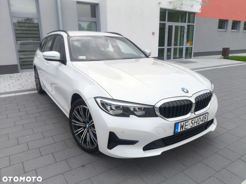 BMW Seria 3 318i - 13