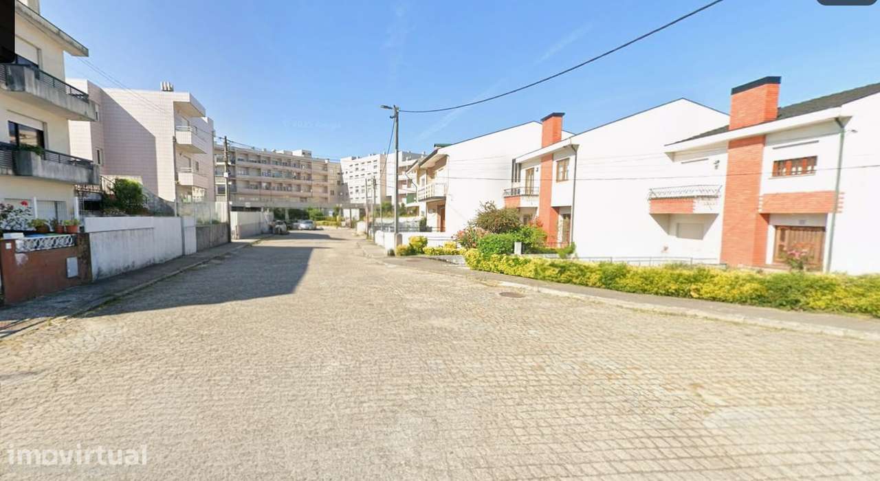 Terreno em loteamento para moradia 2 pisos em Valadares - Grande imagem: 3/4