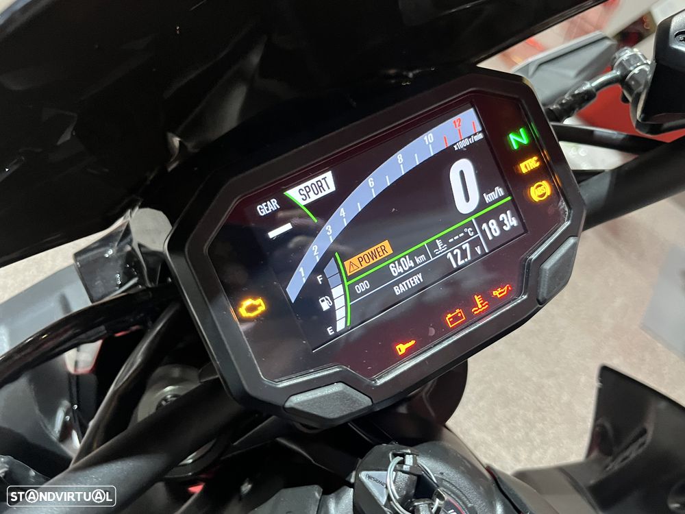 Kawasaki Z 900 PERFORMANCE - AKRAPOVIC !! - DESDE 139 EUR / MÊS !! - 36