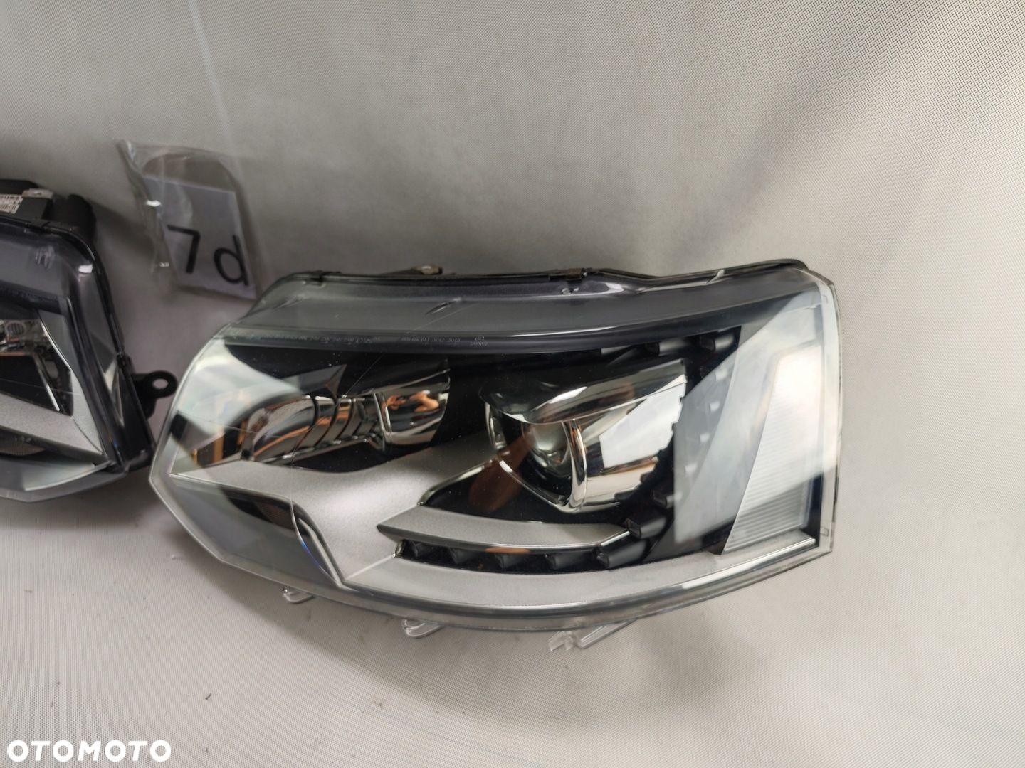VW T5 LIFT 7E5 XENON LED LEWY PRAWY REFLEKTOR LAMPA LEWA PRAWA - 7