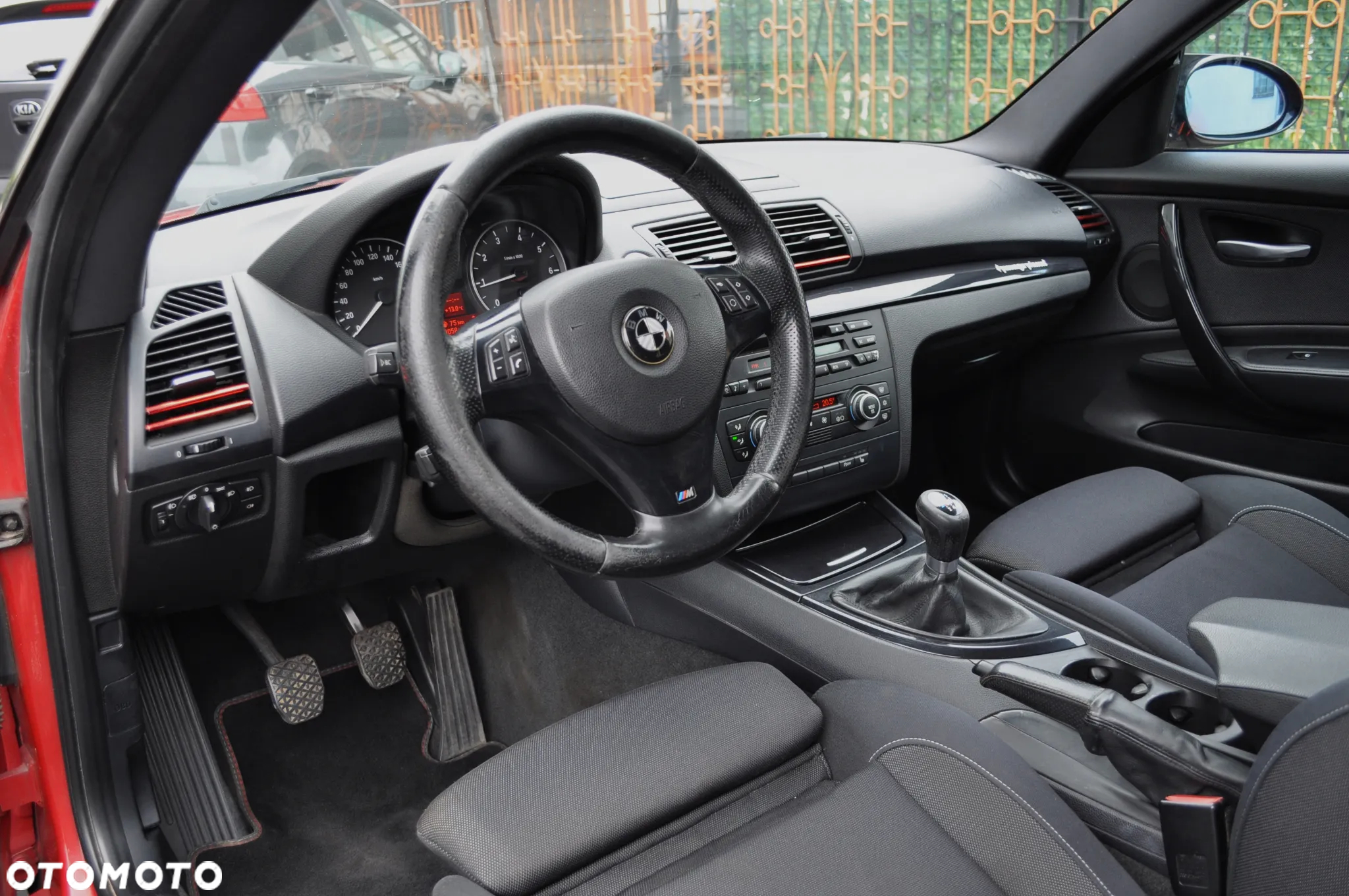BMW Seria 1 118i Edition Sport - 12