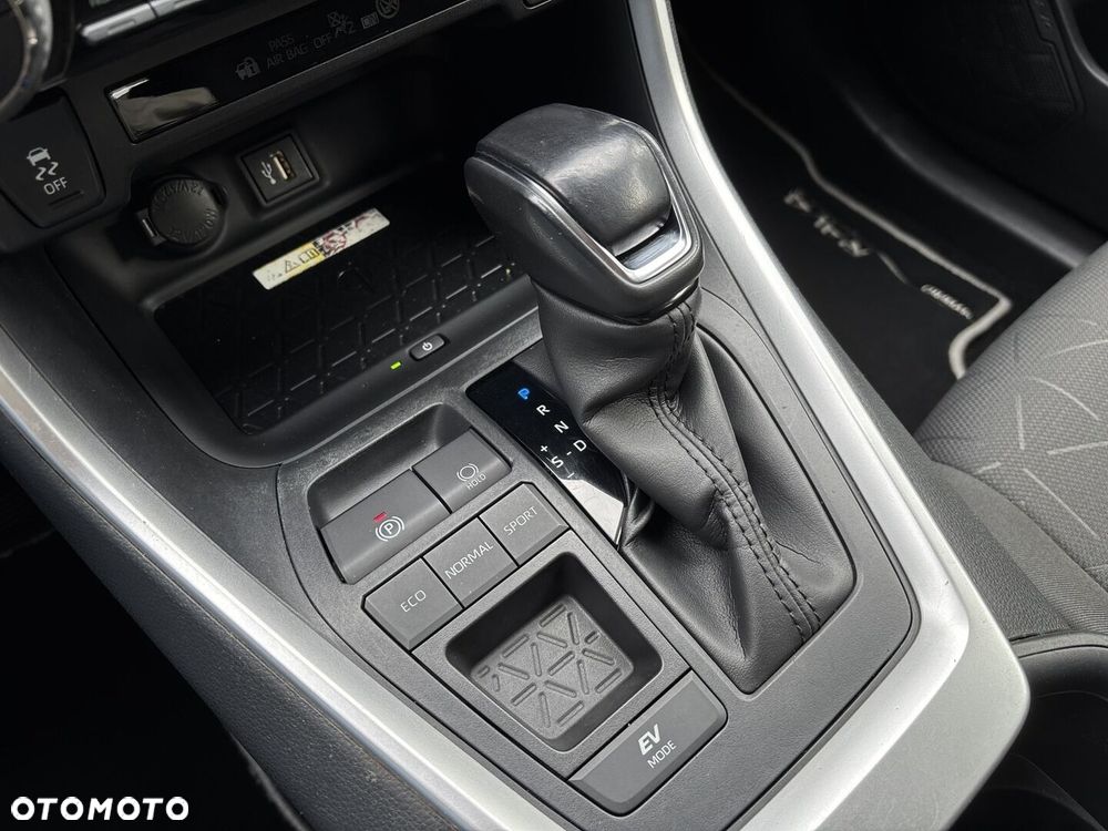 Toyota RAV4 - 28