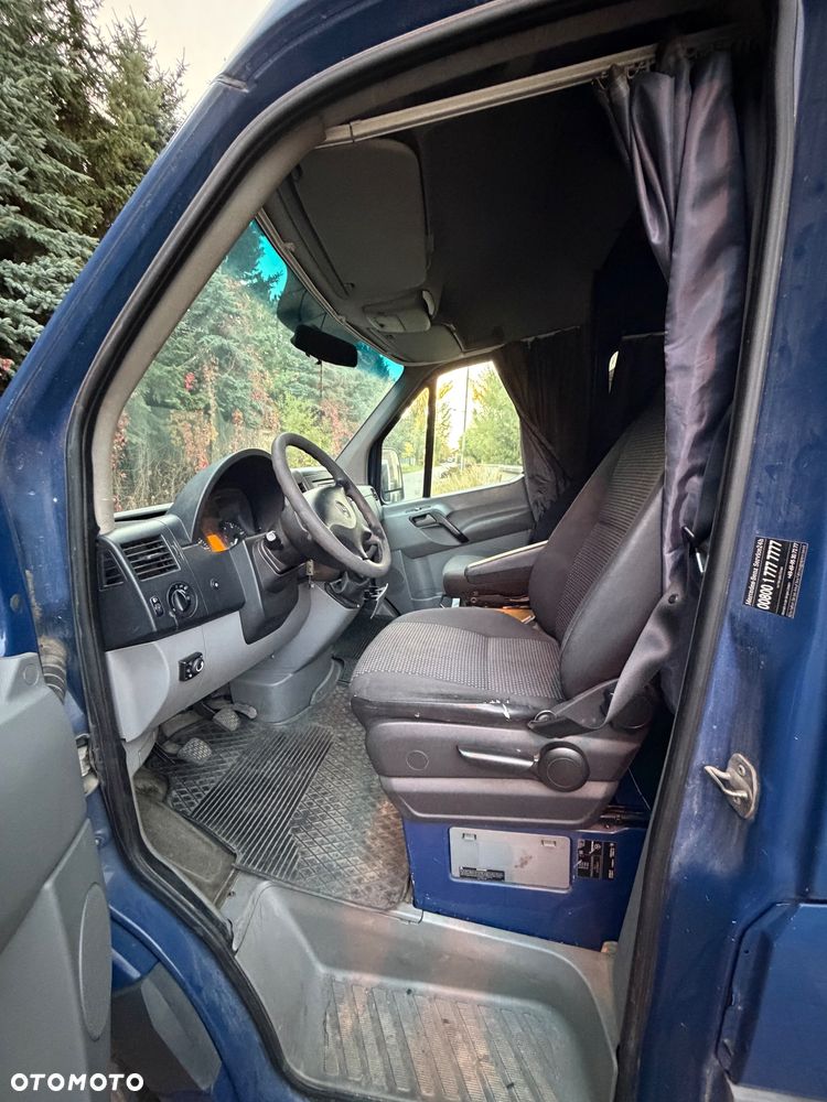 Mercedes-Benz Sprinter - 13
