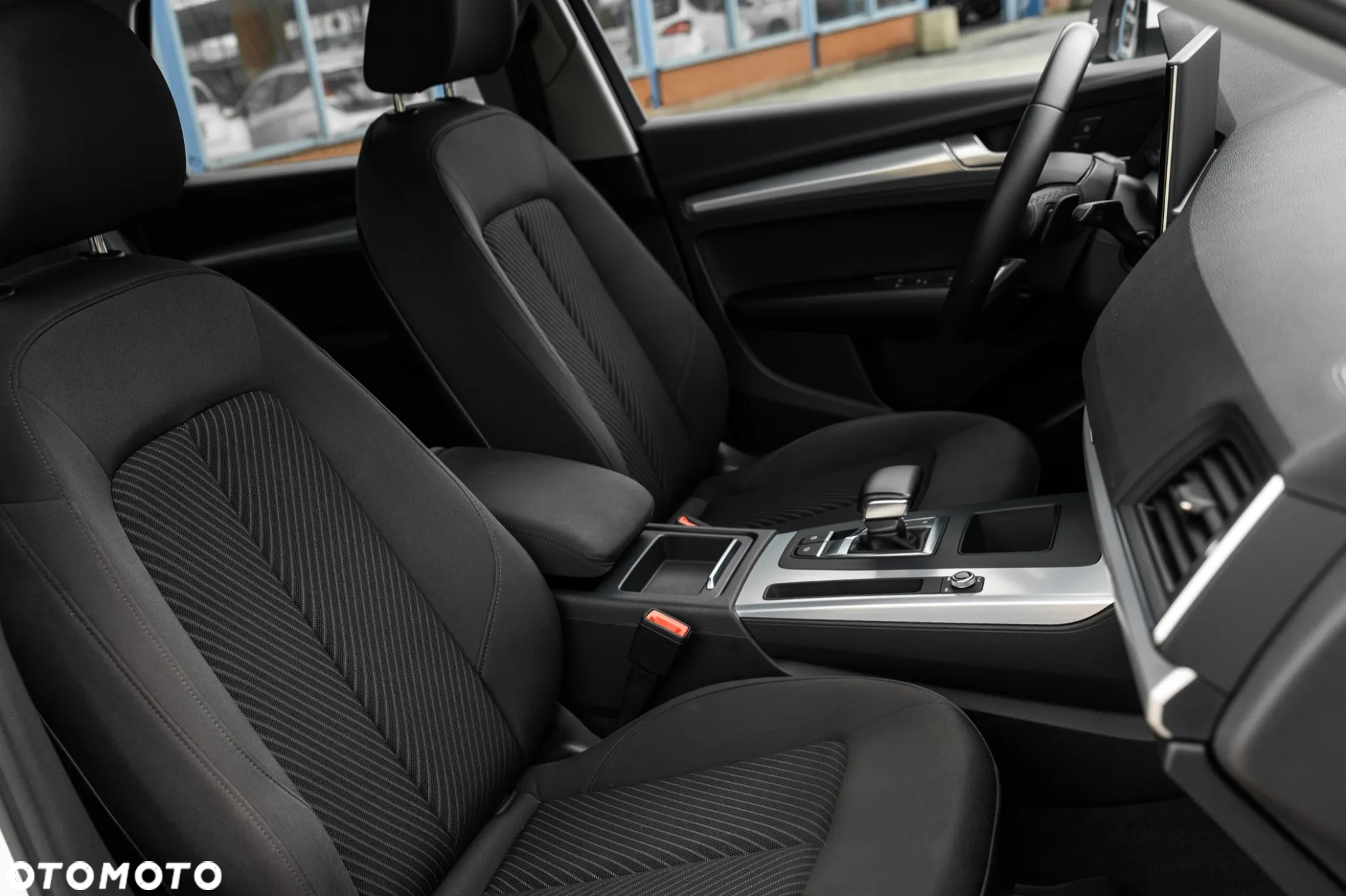 Audi Q5 40 TDI quattro S tronic S line - 29