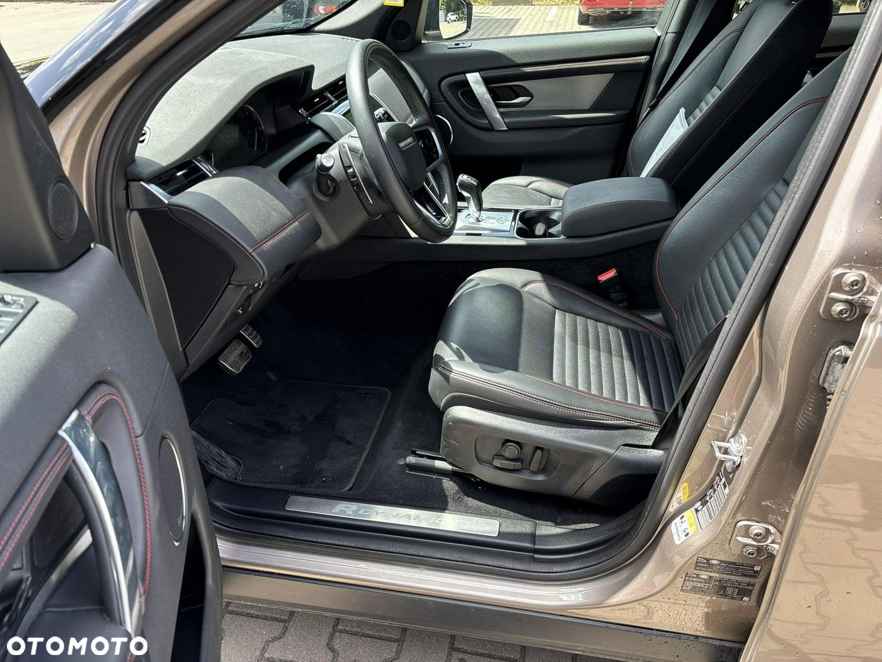 Land Rover Discovery Sport 2.0 P200 mHEV - 11