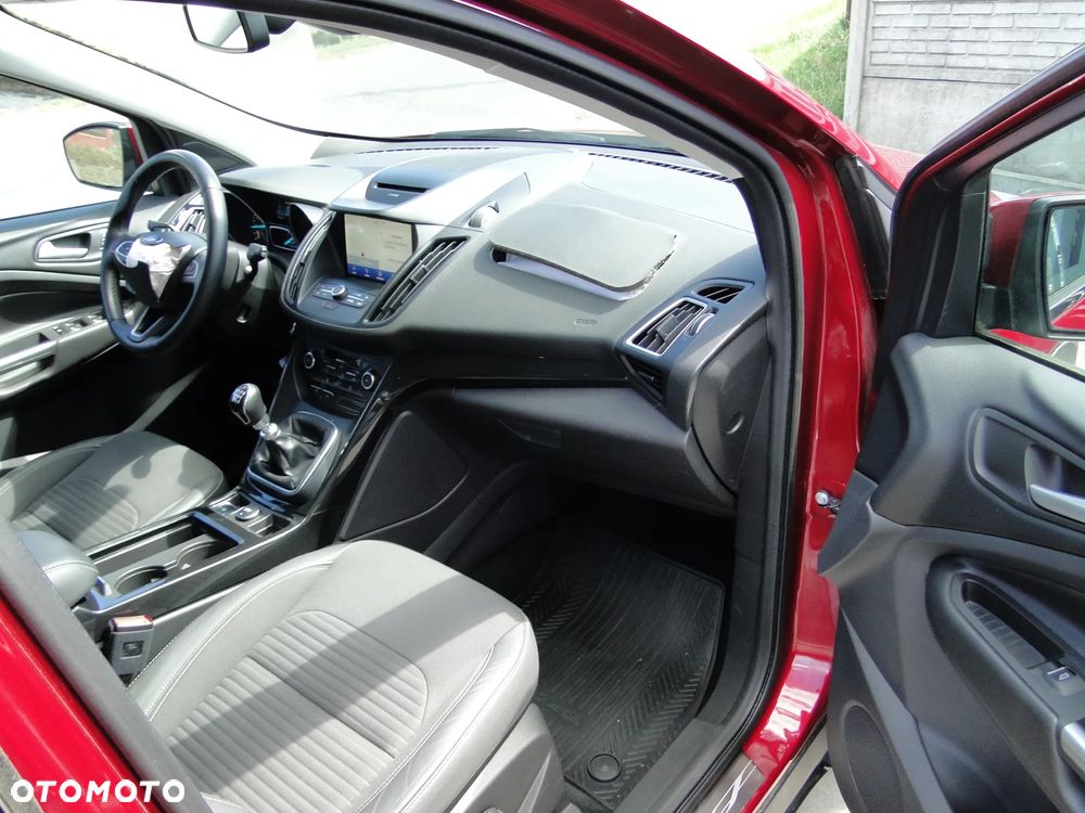 Ford Kuga 1.5 EcoBoost FWD Titanium - 19