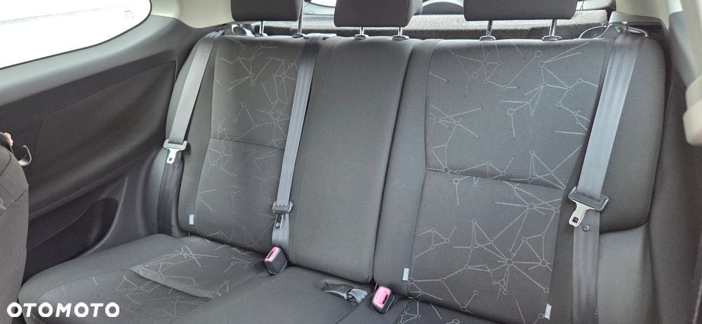 Toyota Auris 1.33 VVT-i Life - 38