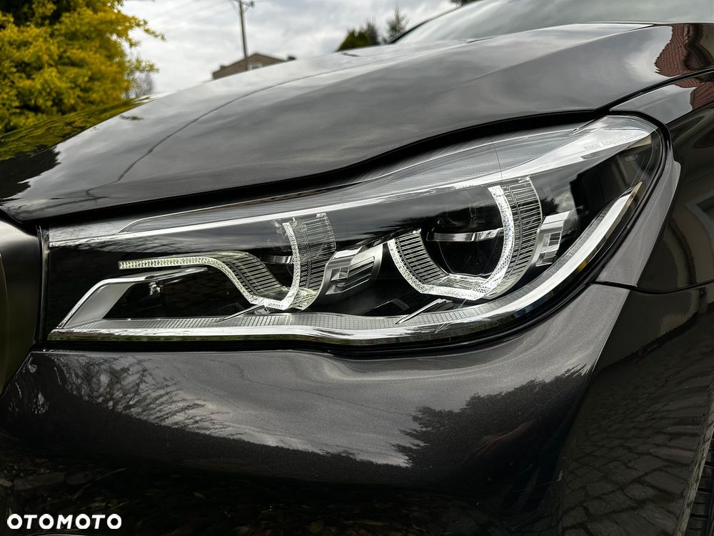 BMW Seria 7 750Li xDrive - 17