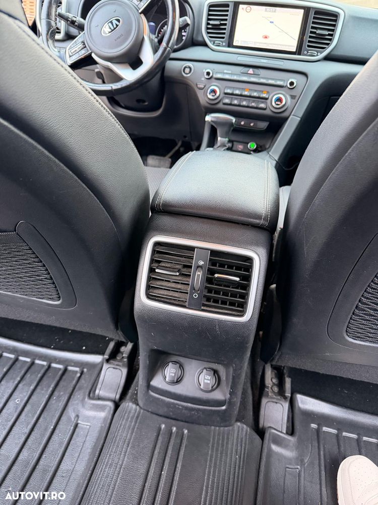 Kia Sportage 1.6 DSL MHEV 7DCT HP 4x2 Business Line - 12