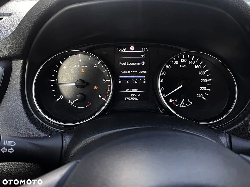 Nissan Qashqai 1.5 dCi N-CONNECTA - 22