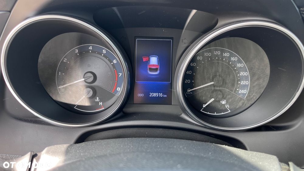 Toyota Auris 1.6 Premium + - 21