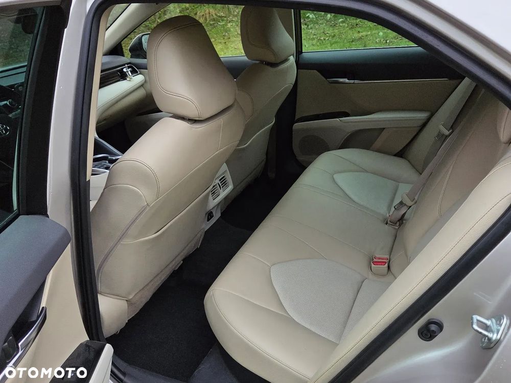 Toyota Camry 2019 photo 4