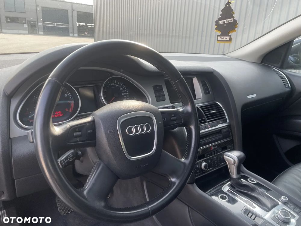 Audi Q7 3.6 FSI Quattro Tiptronic - 11