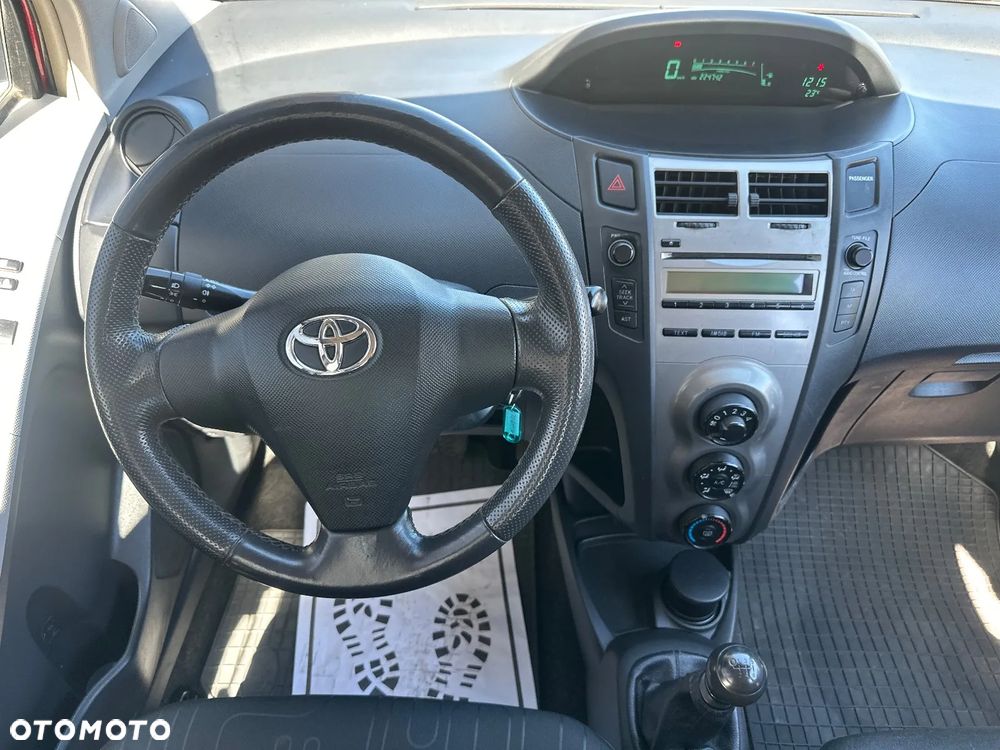 Toyota Yaris 1.33 Luna - 16