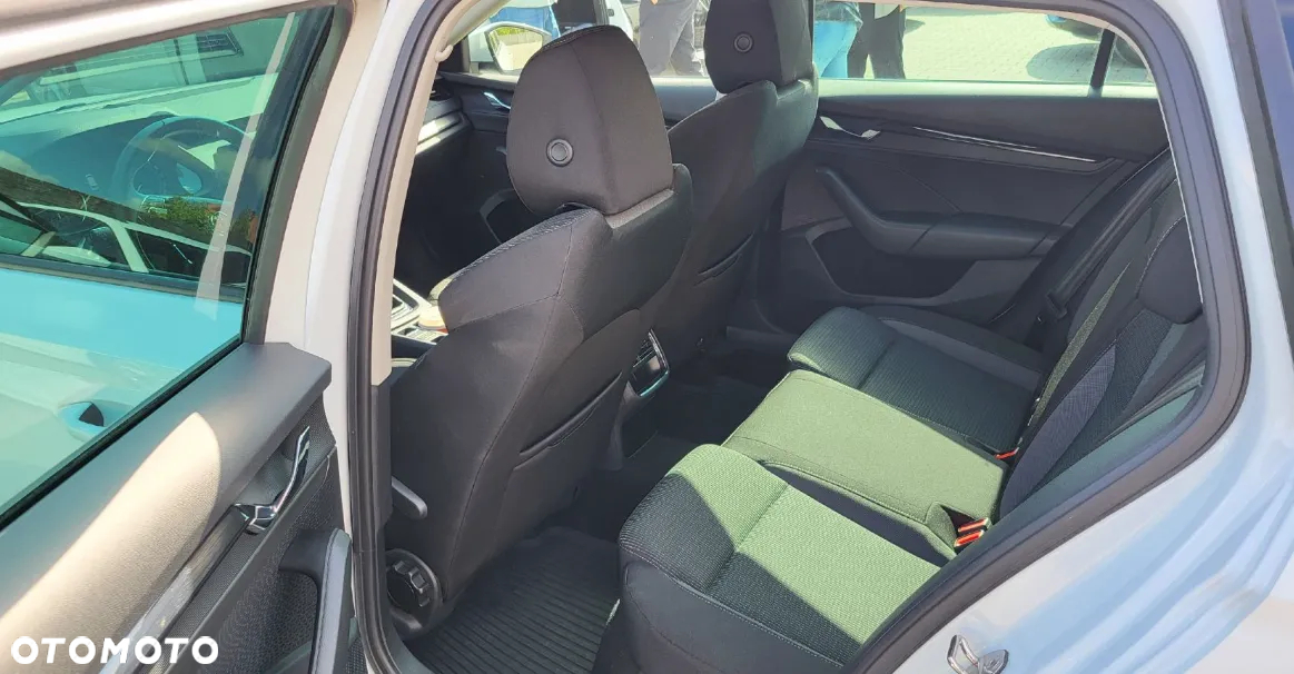 Skoda Octavia 1.5 TSI ACT Ambition - 6