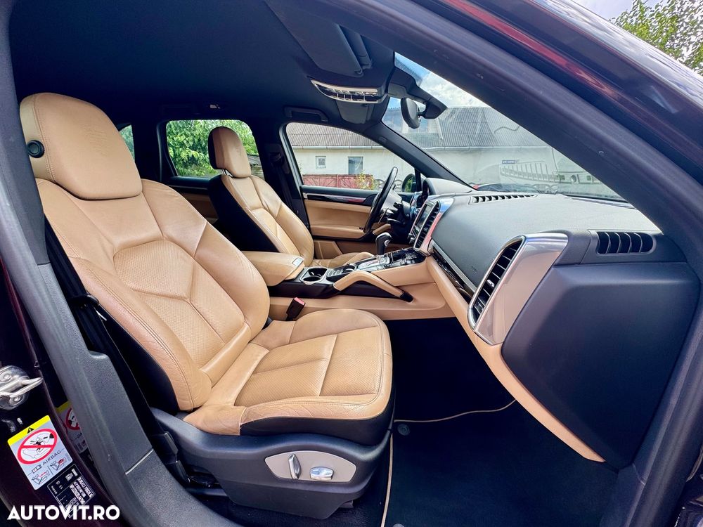 Porsche Cayenne Platinum Edition - 9