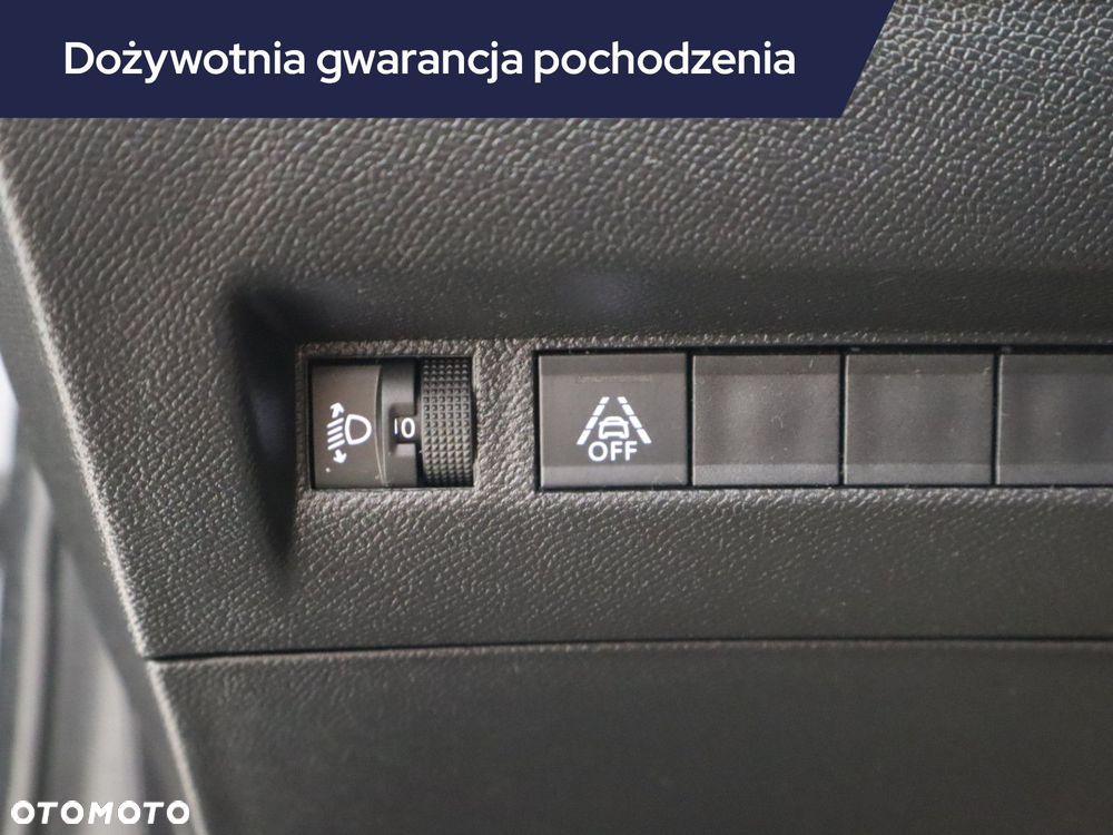 Peugeot 208 - 17