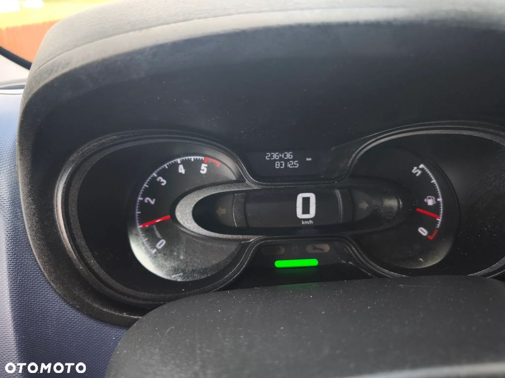 Opel Vivaro - 18