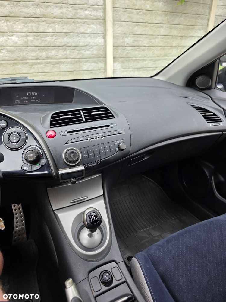 Honda Civic 1.8 Comfort - 15