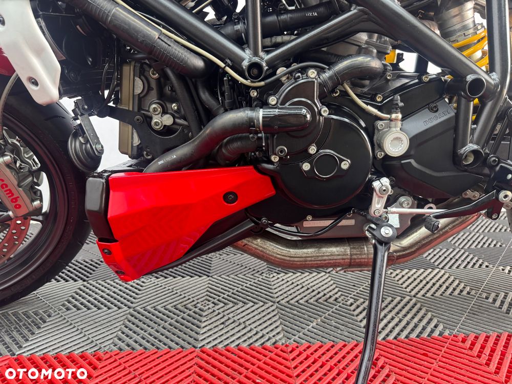 Ducati Streetfighter 1098 - 13