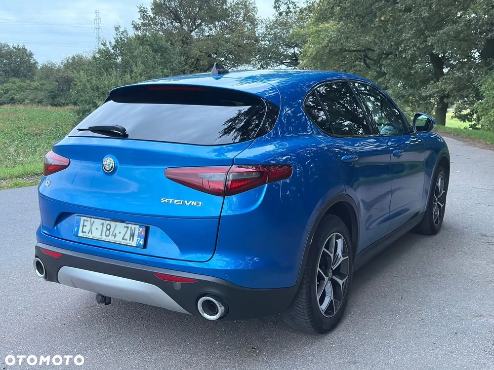 Alfa Romeo Stelvio - 7