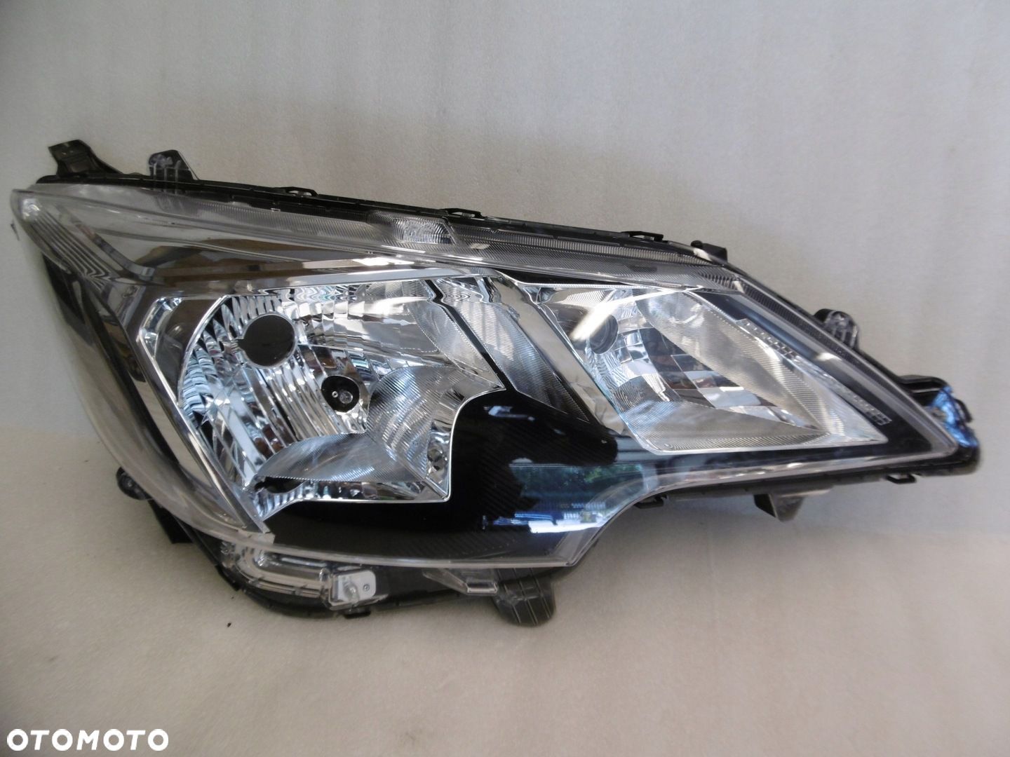 MITSUBISHI SPACE STAR III - lampa przednia prawa - 1