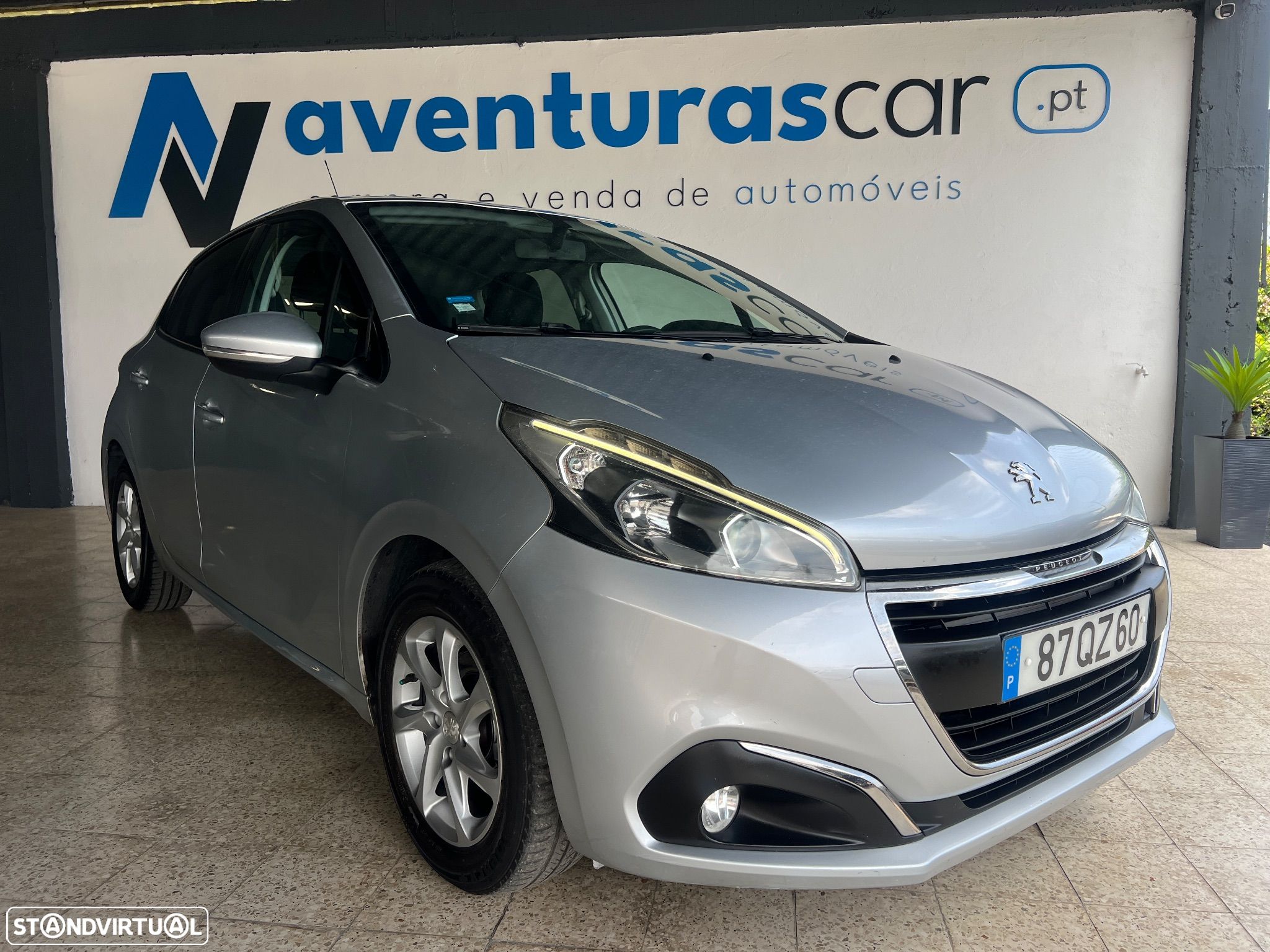 Peugeot 208 1.2 PureTech Allure - 1