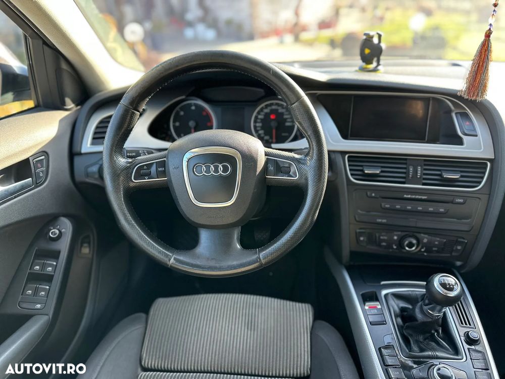 Audi A4 2.0 TDI B8 - 12