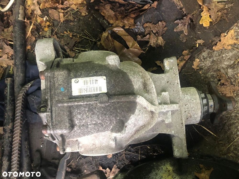 BMW F10 F07 F12 535i 550i MOST DYFER TYLNY TYŁ 7577101 - 1