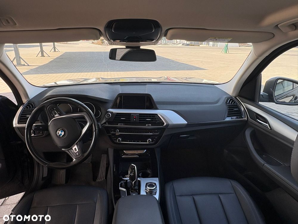 BMW X3 sDrive18d - 8