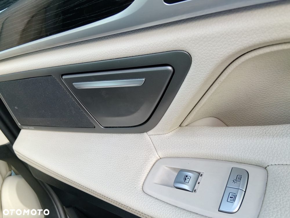 BMW Seria 7 740Li - 35