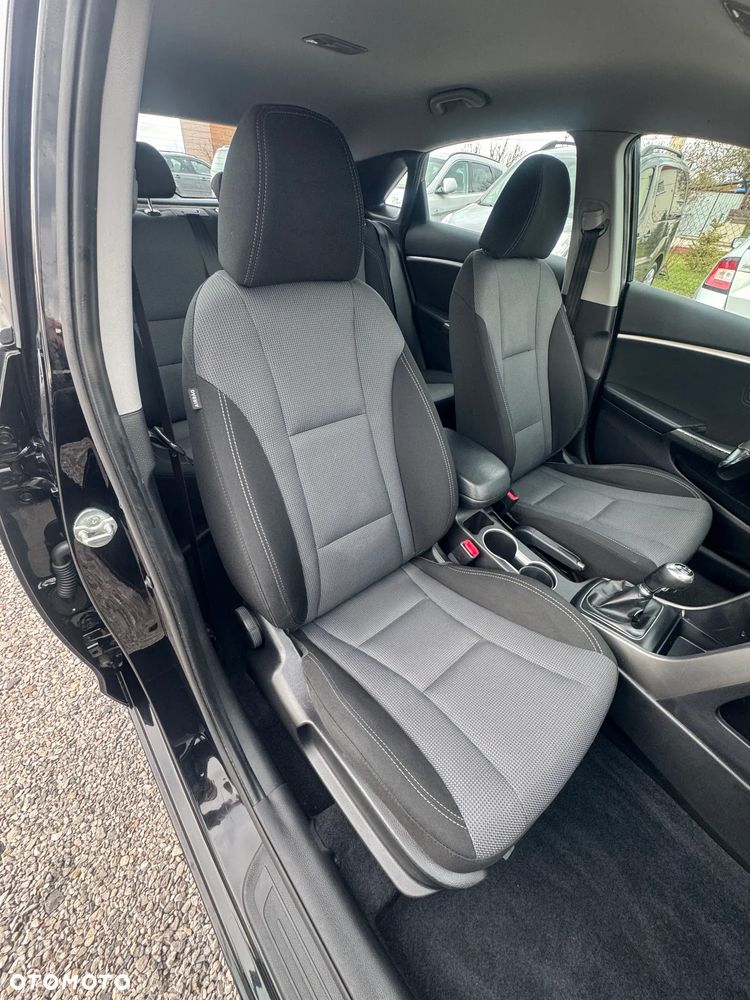 Hyundai i30 1.4 Fifa World Cup Edition - 13