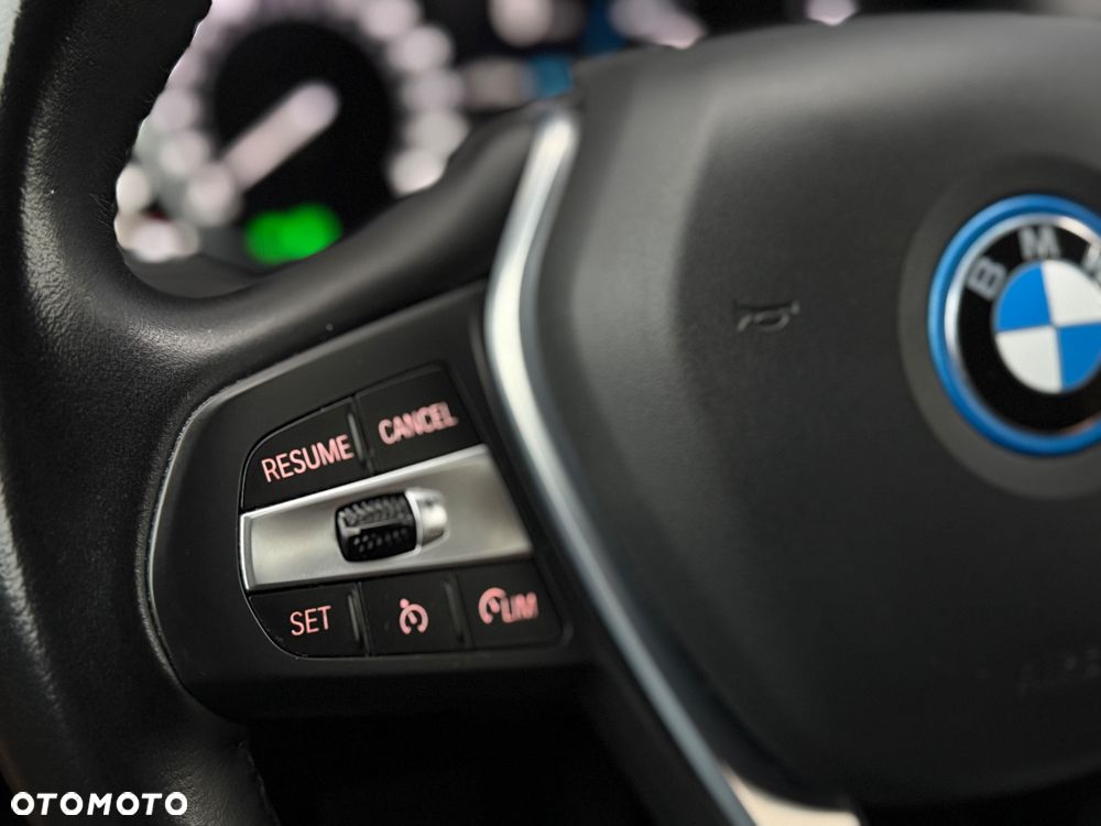 BMW X3 xDrive30e - 23