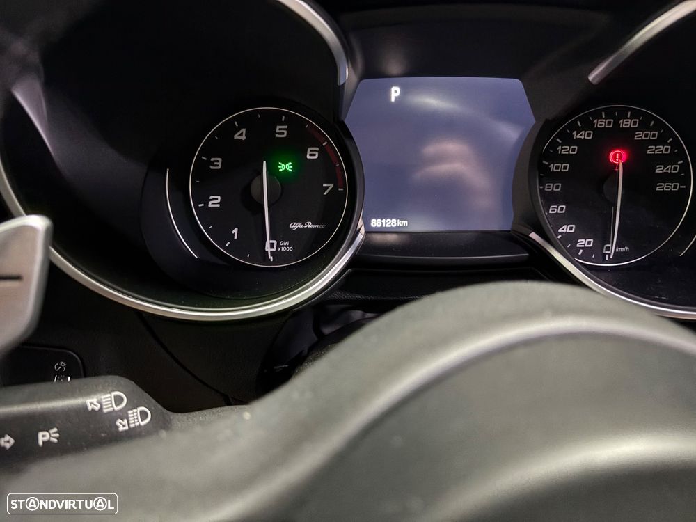 Alfa Romeo Stelvio 2.0 T Veloce TI Q4 AT8 - 17